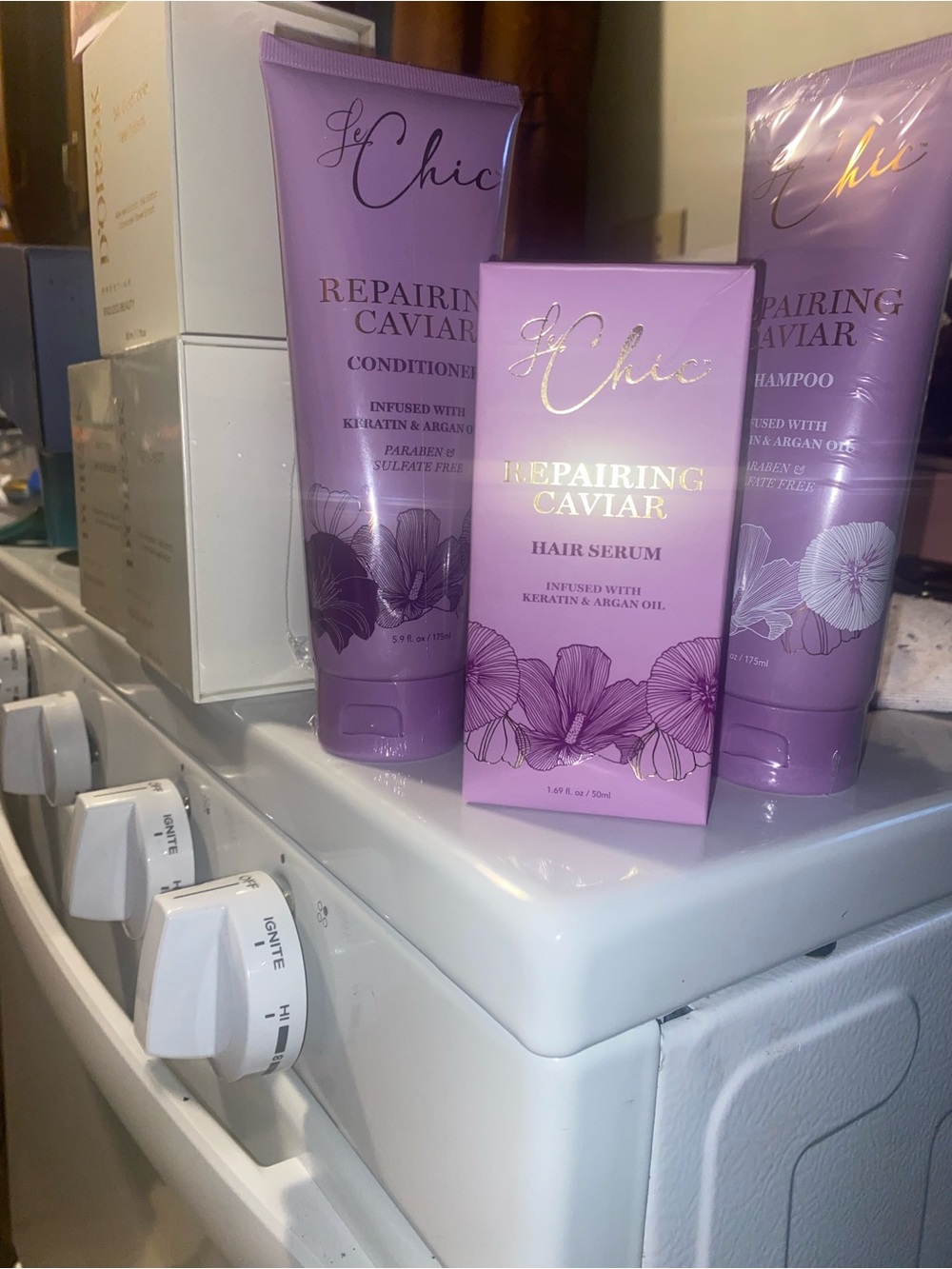 Le chic Repairing Caviar Hair Serum - Lavender